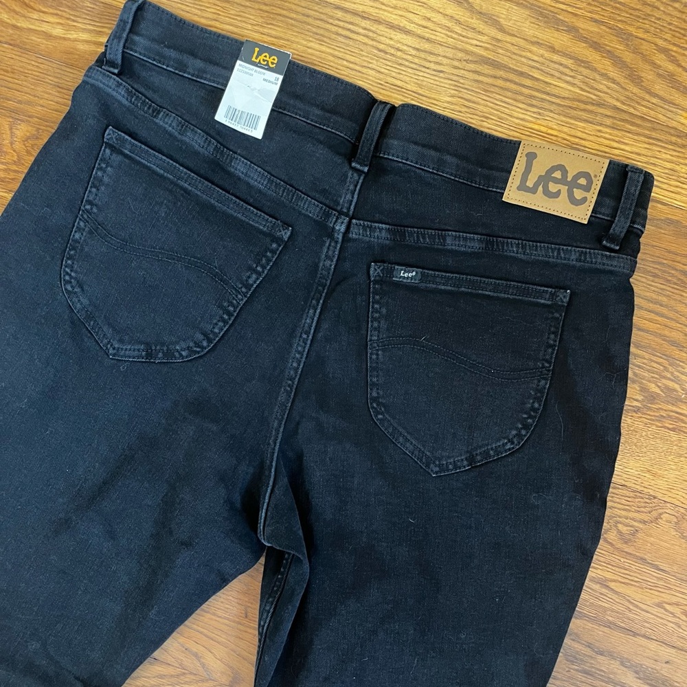 NWT! Lee Jeans Womens 18 Black Ultra Lux Denim Slim Fit Straight Leg Mid Rise